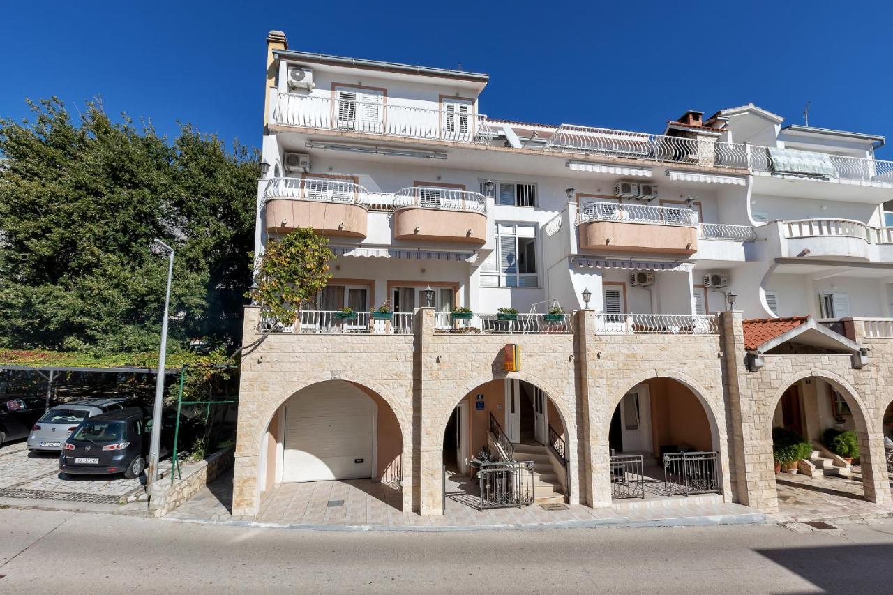 Apartments Zorica Tucepi Exterior photo